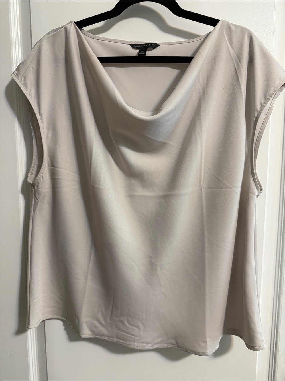 Banana Republic Cream Cowl Neck Cap Sleeve Camisole